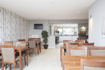 cairn hotel