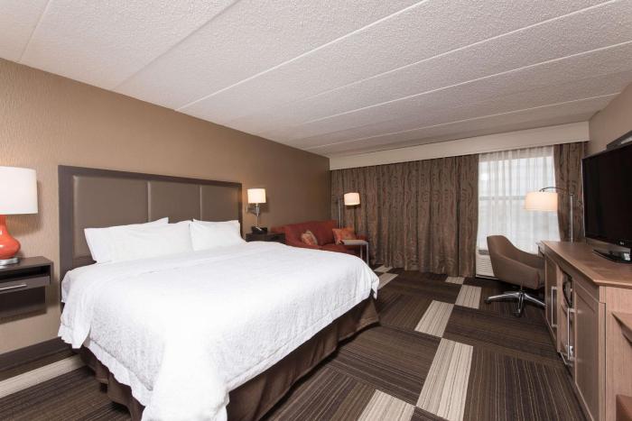 hampton inn columbus taylorsville edinburgh