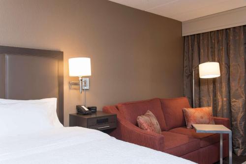 hampton inn columbus taylorsville edinburgh