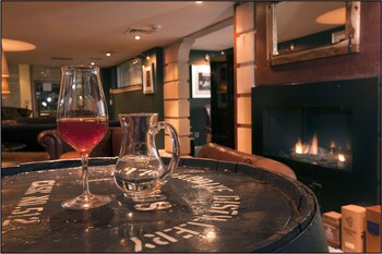 Hotel Du Vin & Bistro Edinburgh,11 Bristo Place,4 star