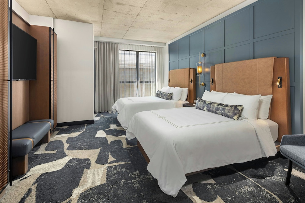 the trade autograph collection