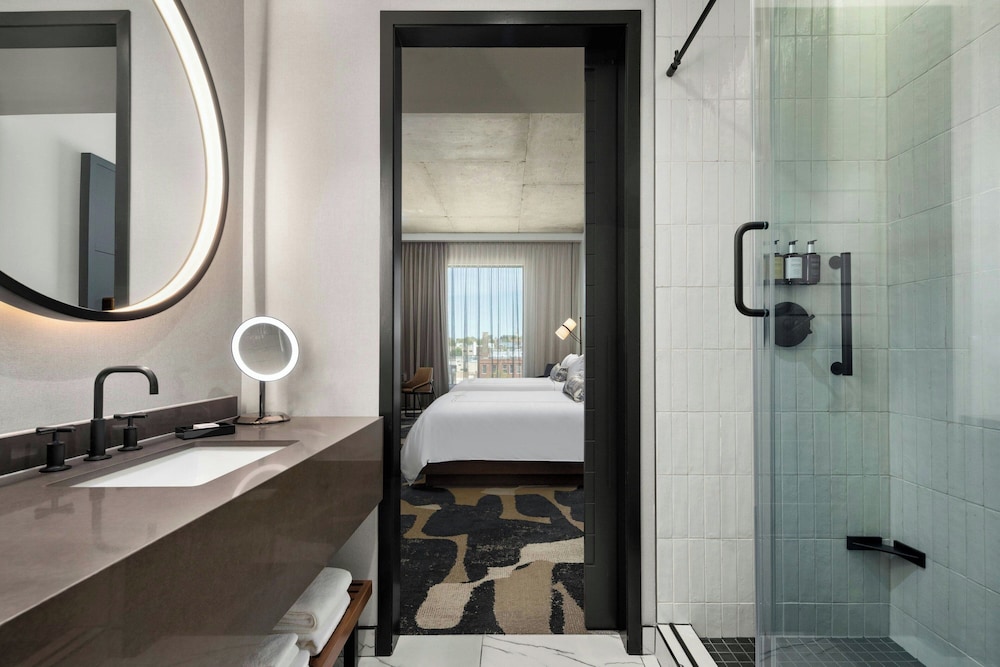 the trade autograph collection