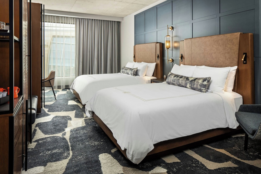 the trade autograph collection