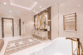 savitsky plaza hotel