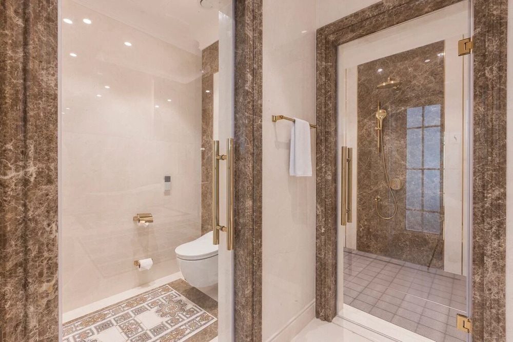 savitsky plaza hotel
