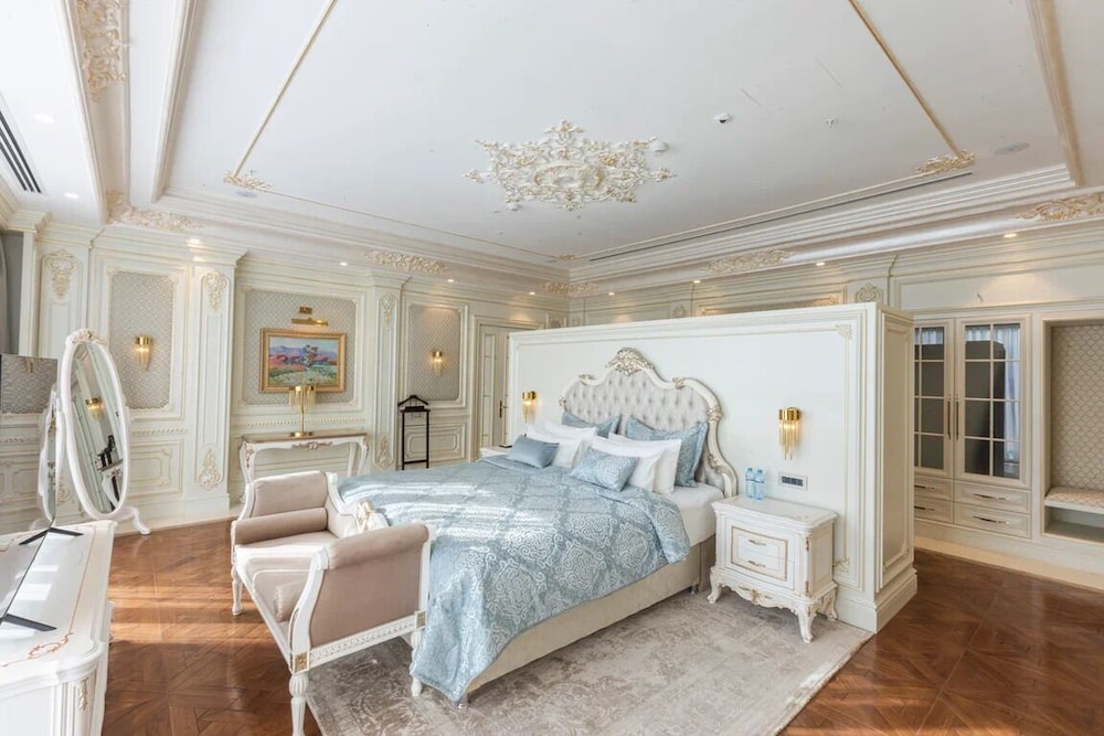savitsky plaza hotel