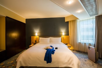 beijing new world center tongpai hotel