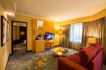 beijing new world center tongpai hotel