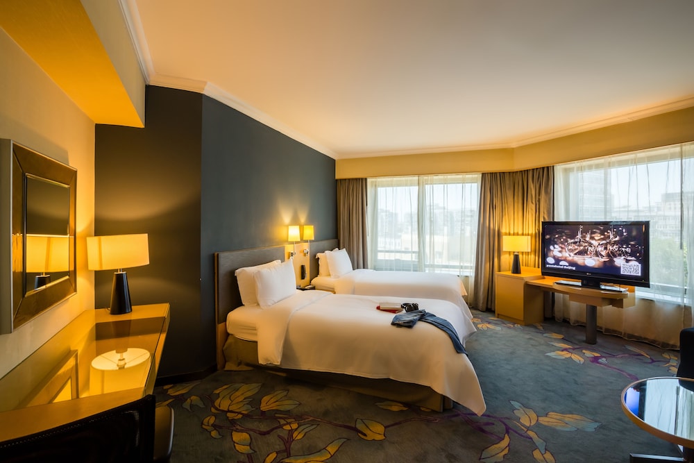 beijing new world center tongpai hotel