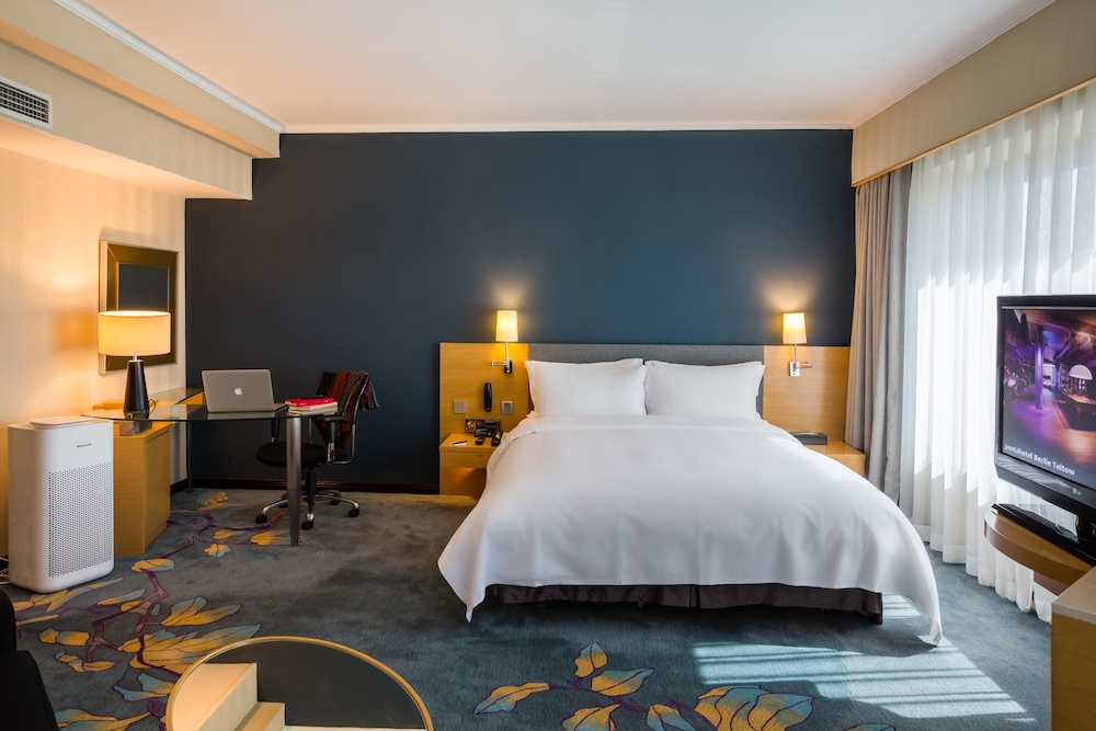 beijing new world center tongpai hotel