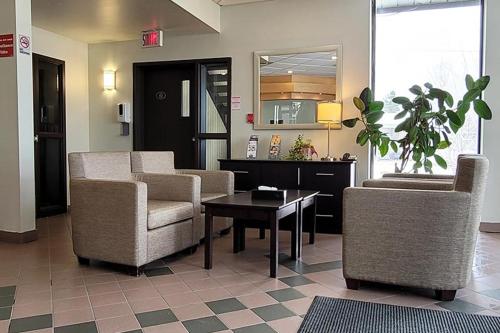 quality hotel and suites