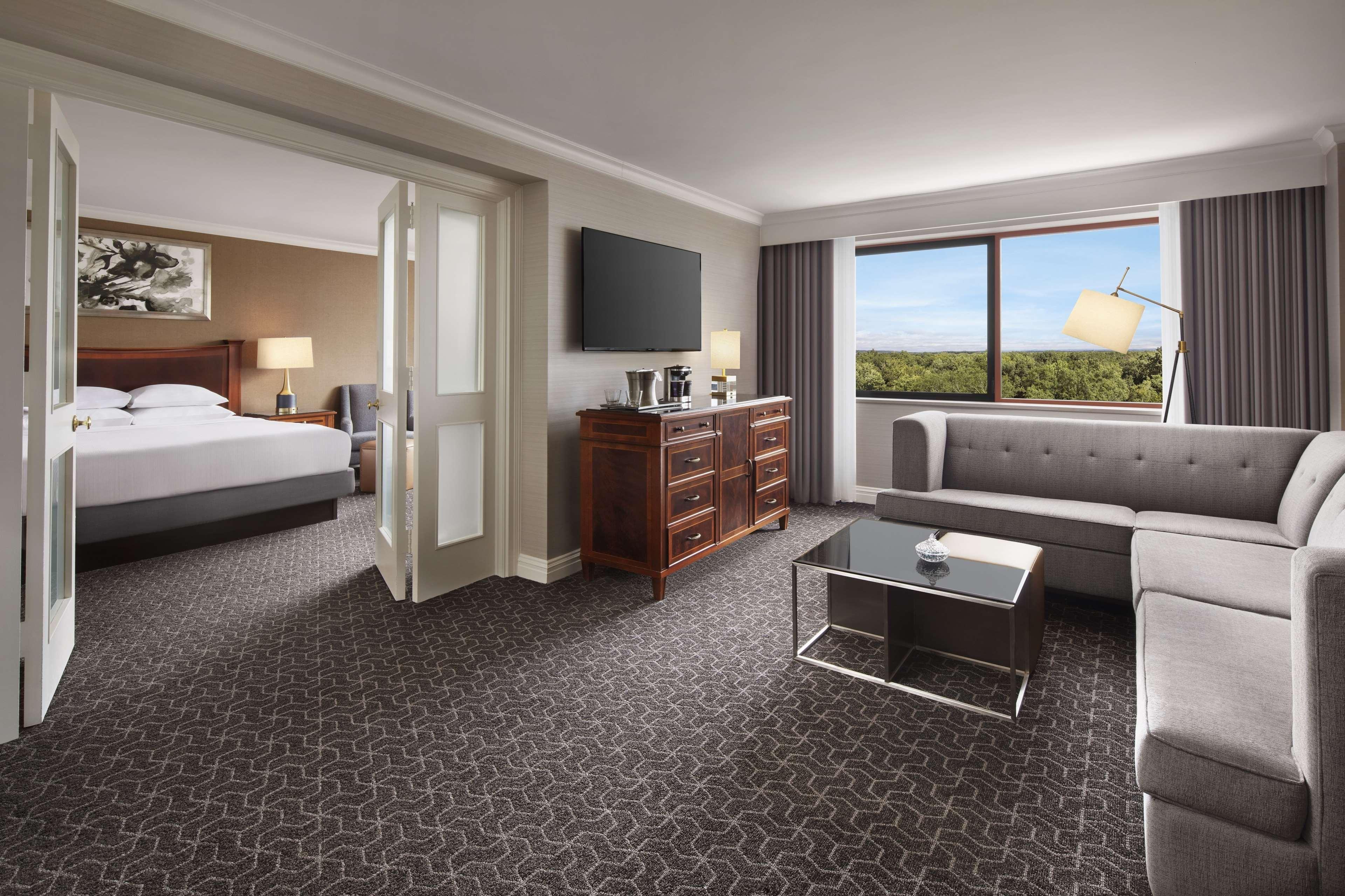 hilton short hills