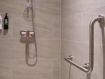 ibis chiang mai nimman journeyhub