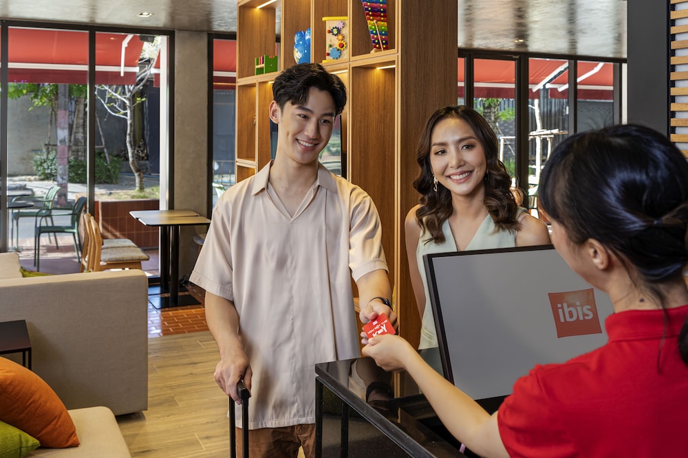 ibis chiang mai nimman journeyhub