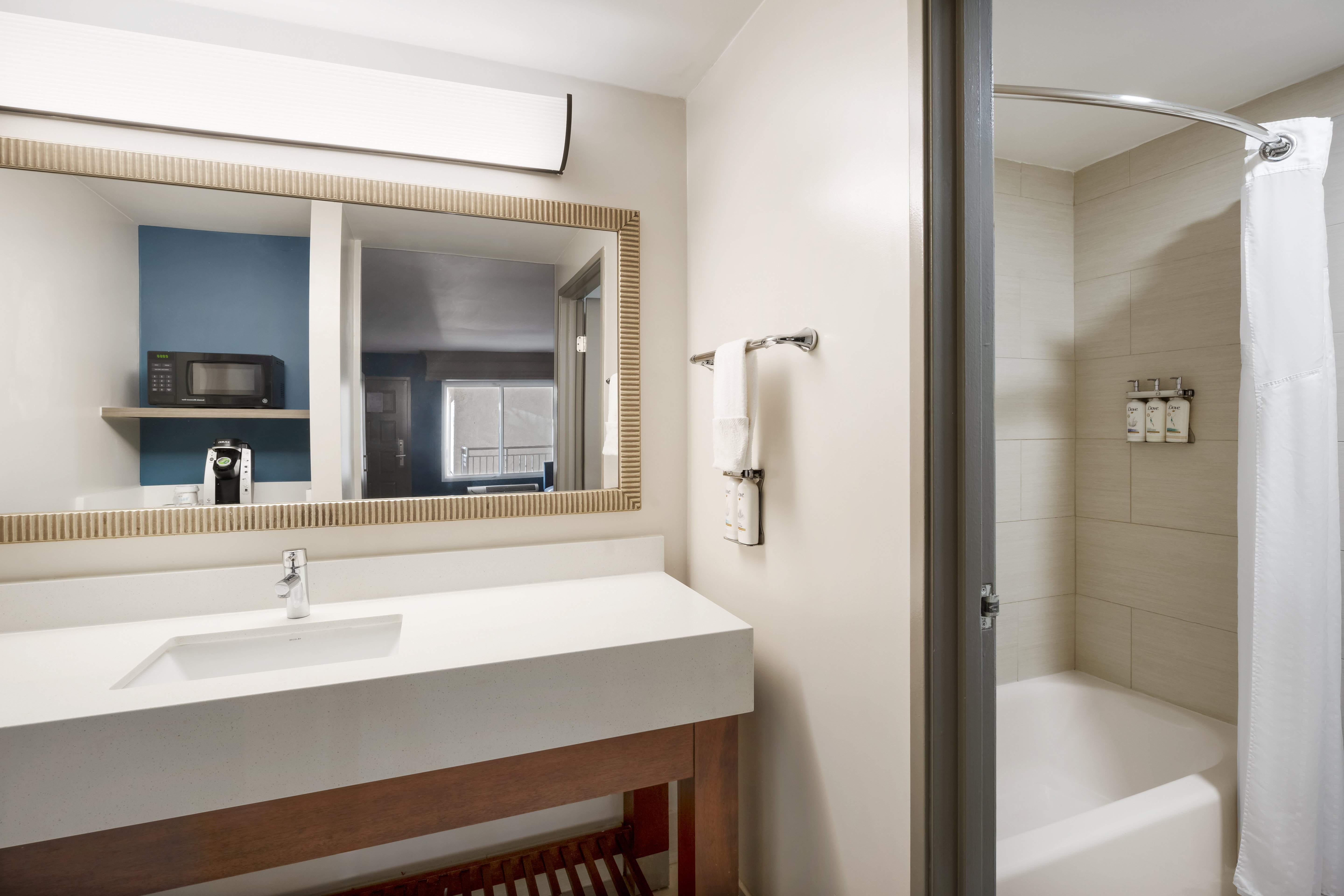 holiday inn express simi valley by ihg