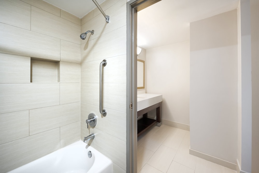 holiday inn express simi valley by ihg