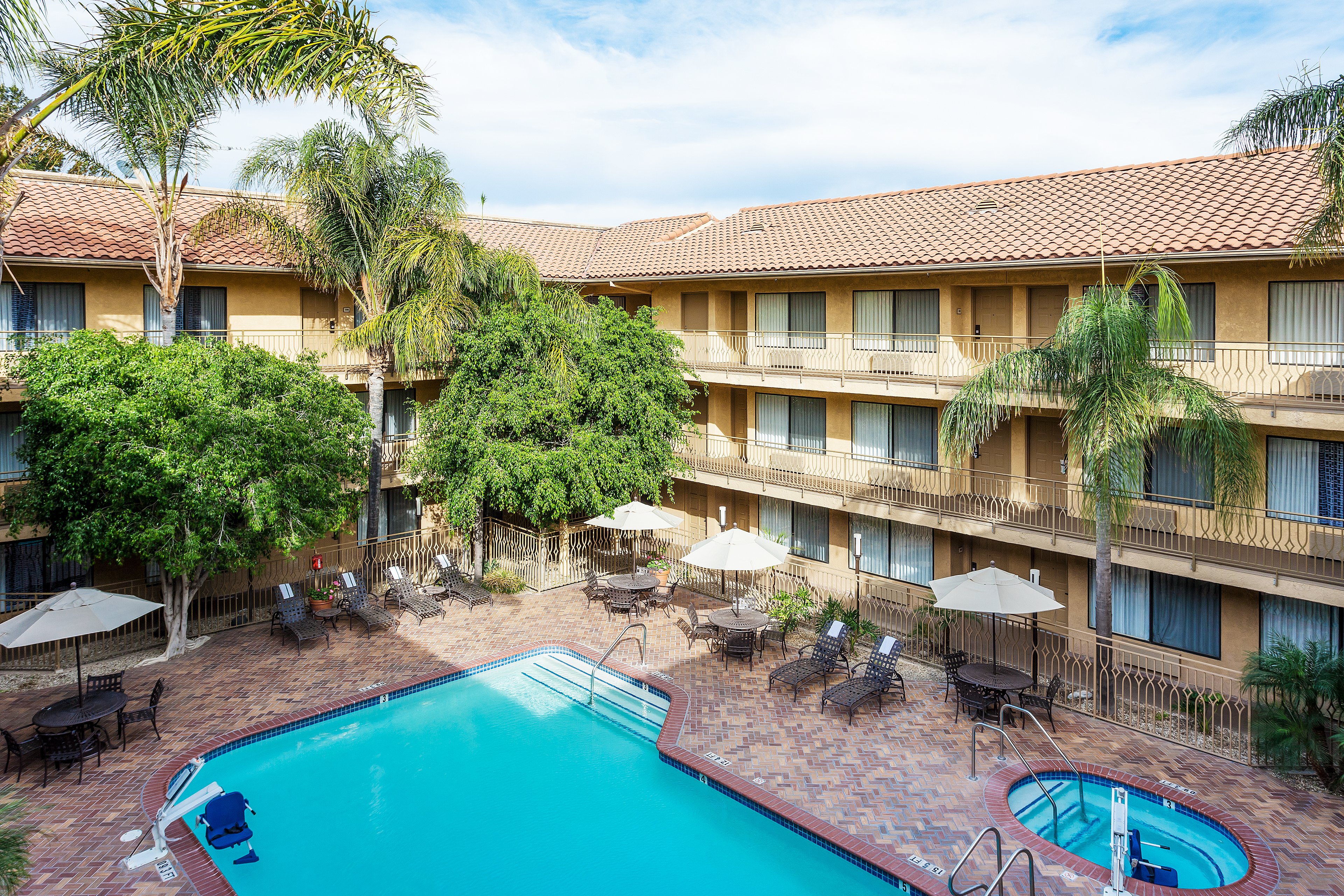 holiday inn express simi valley by ihg