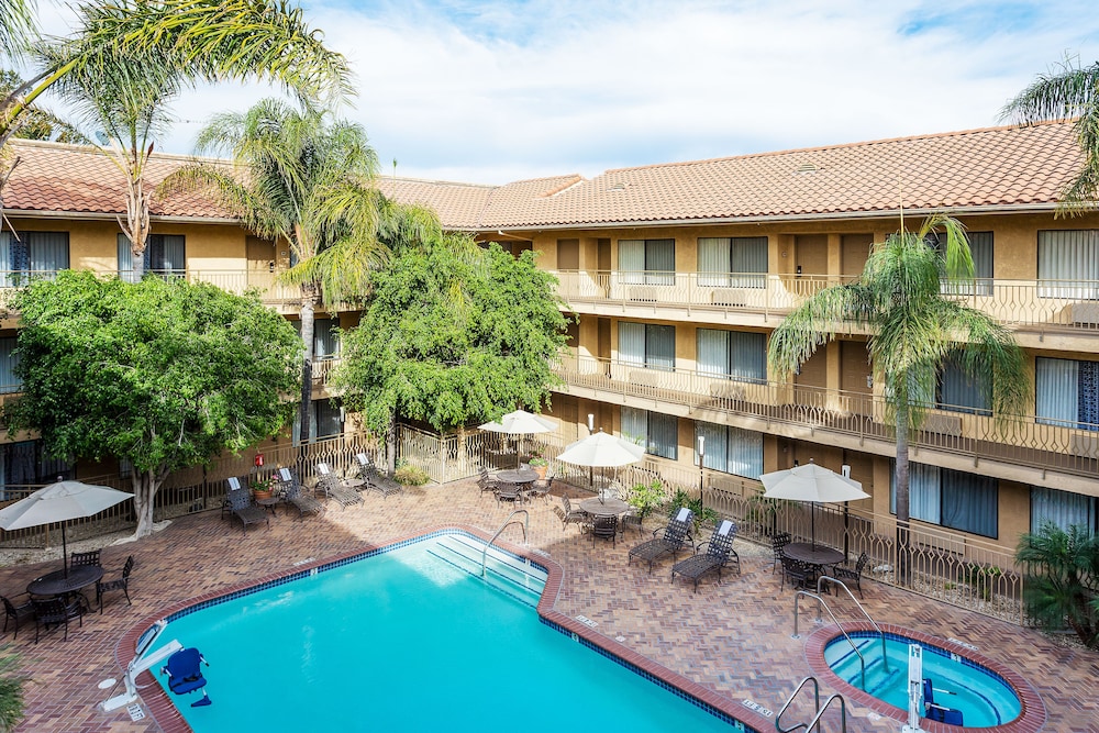 holiday inn express simi valley by ihg