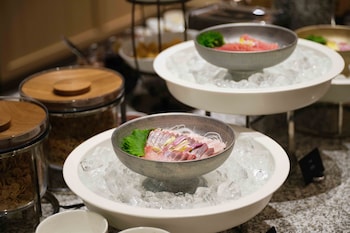 doubletree by hilton toyama