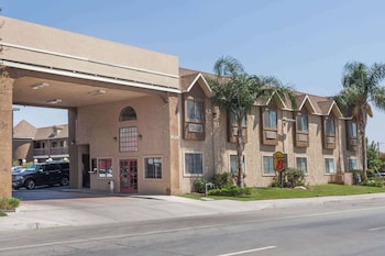 Super 8 By Wyndham Bakersfield South Ca,Kern County>>Bakersfield,2 star