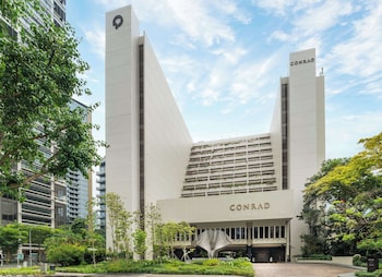 conrad singapore orchard