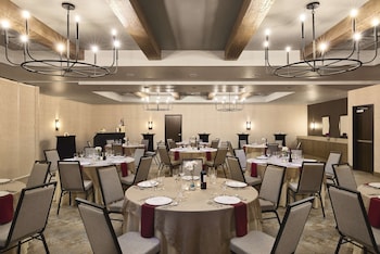 the eddy hotel tucson tapestry collection by hilton