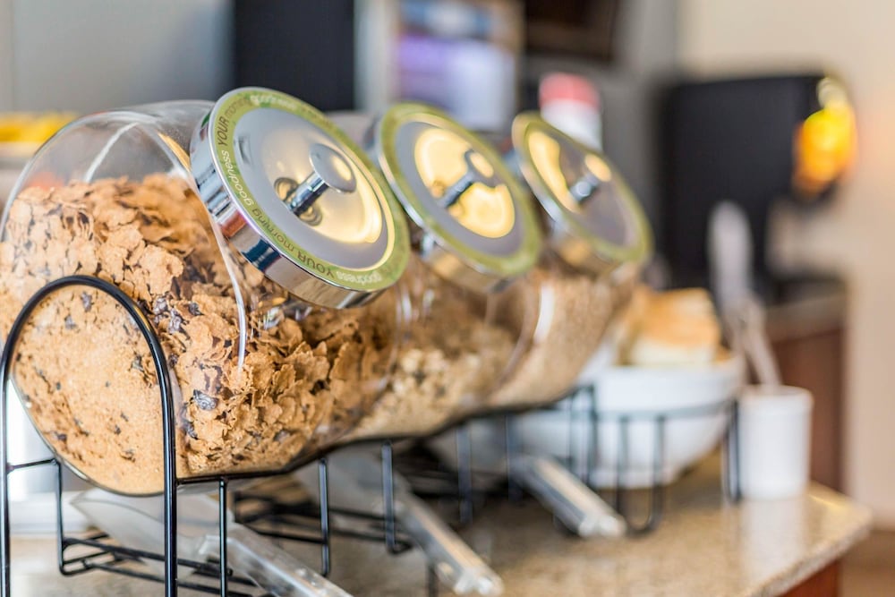 comfort inn and suites