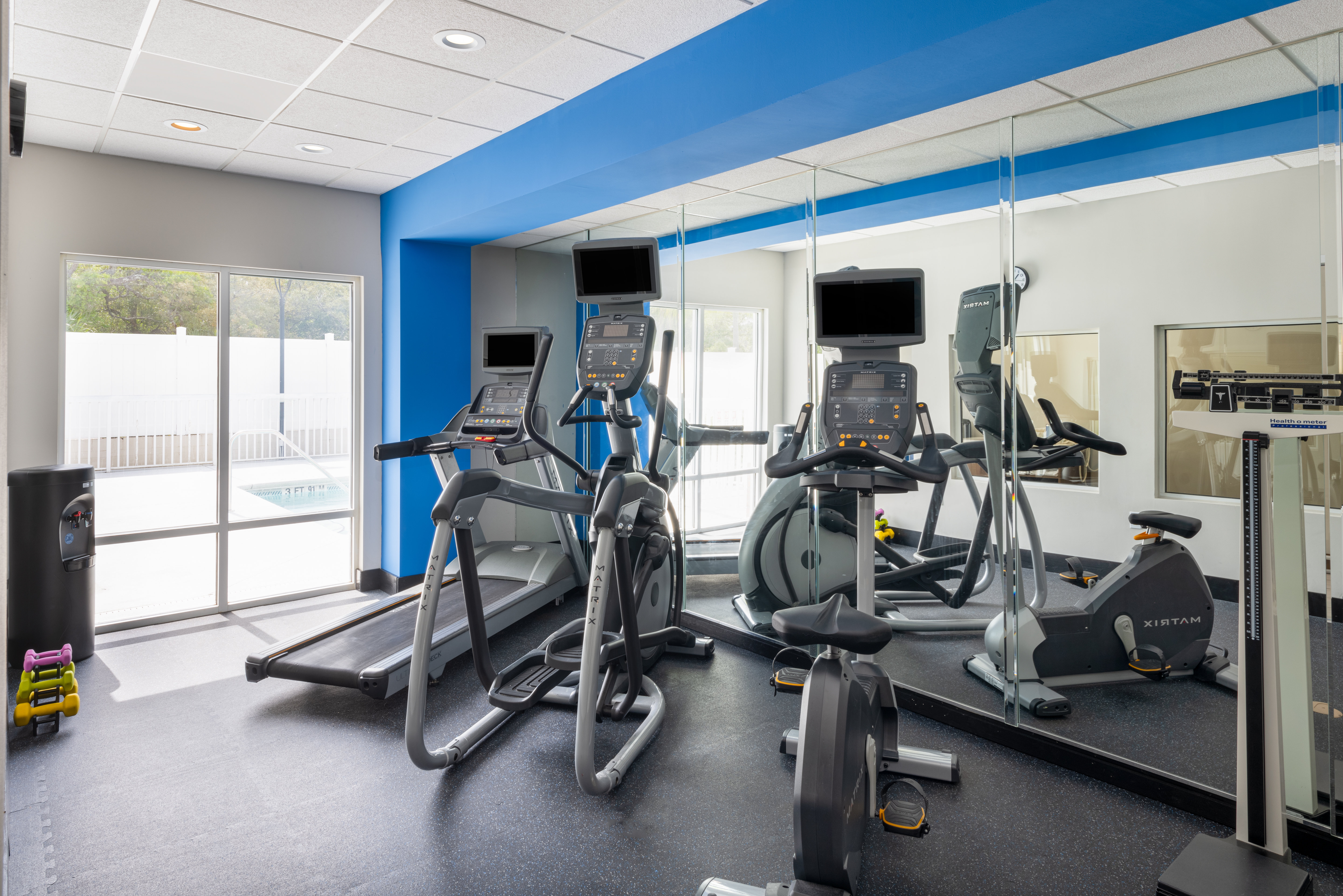 holiday inn express and suites spring hill by ihg