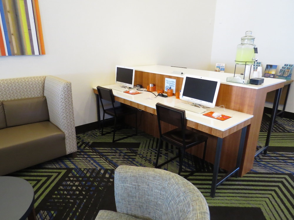 holiday inn express and suites spring hill by ihg