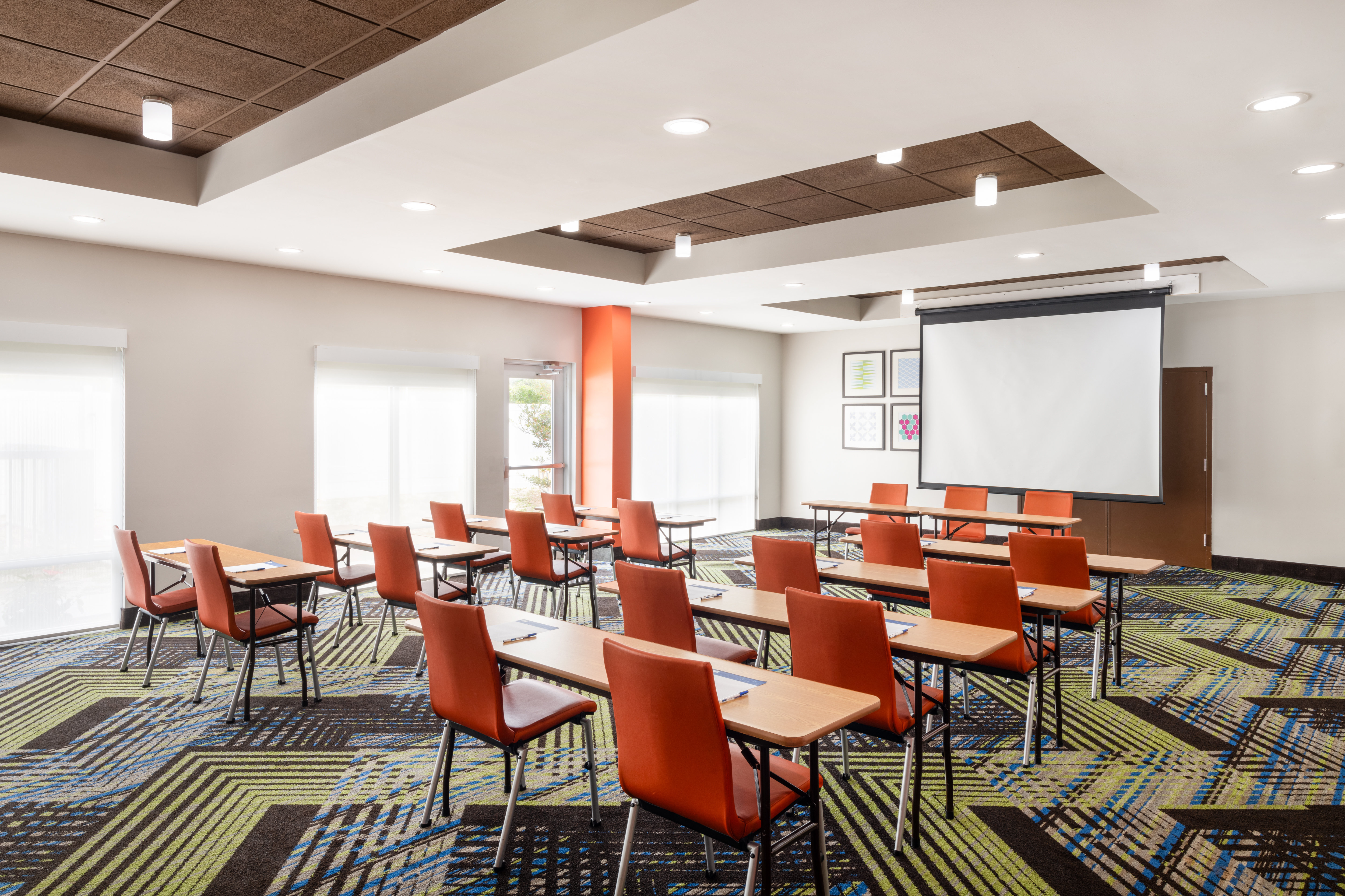 holiday inn express and suites spring hill by ihg