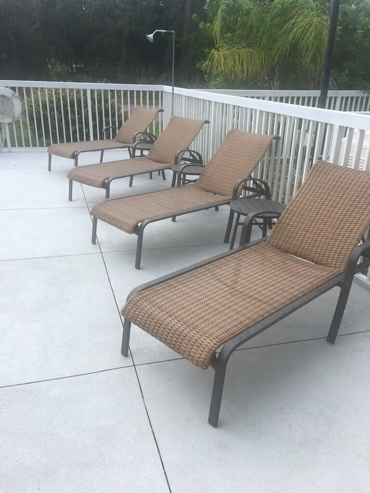 holiday inn express and suites spring hill by ihg