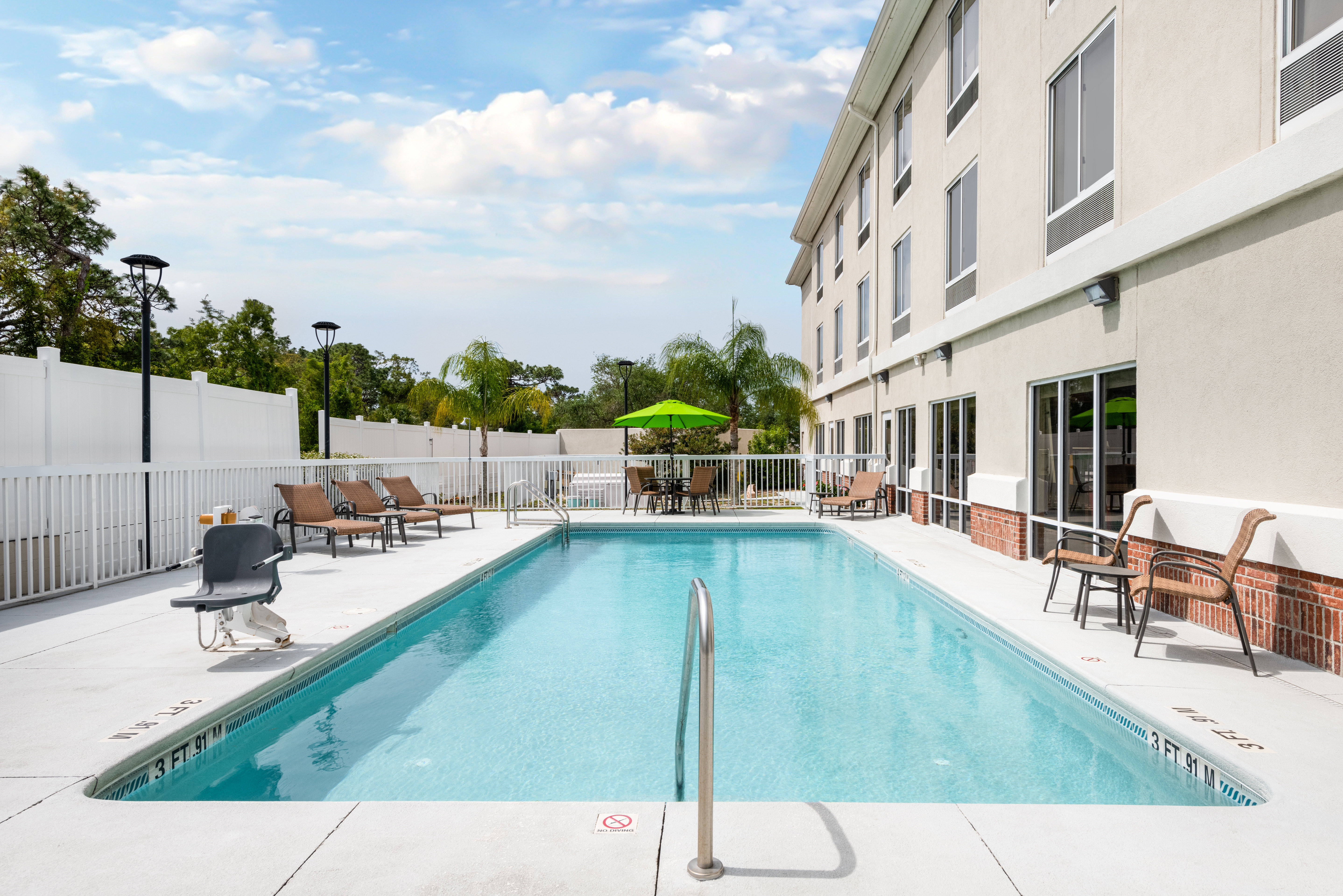 holiday inn express and suites spring hill by ihg