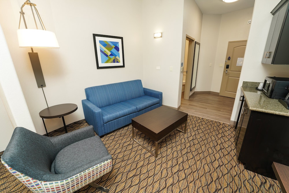 holiday inn express and suites springfield medical district by ihg