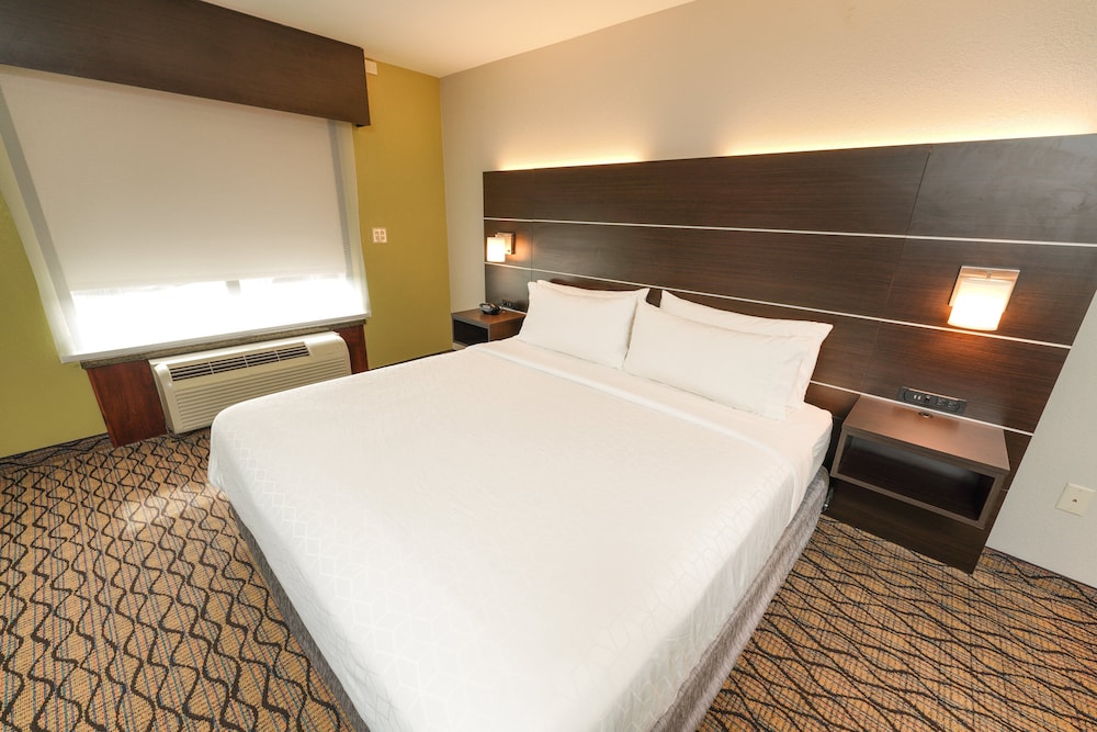 holiday inn express and suites springfield medical district by ihg