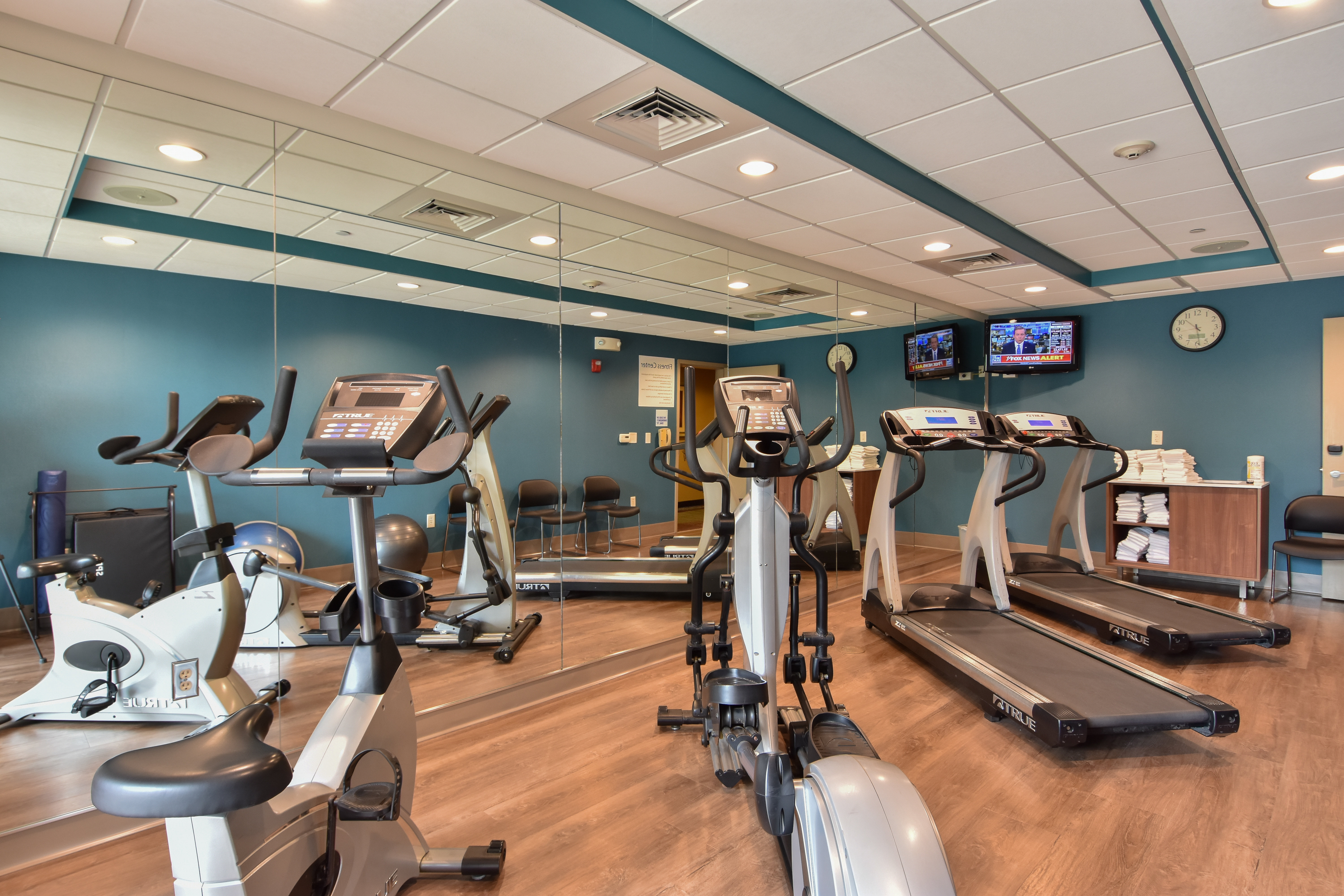 holiday inn express and suites springfield medical district by ihg