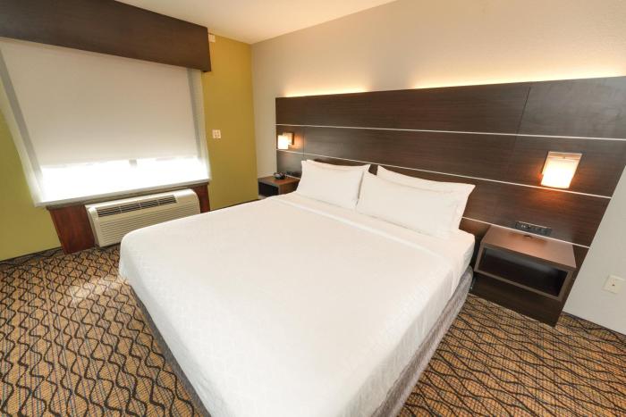 holiday inn express and suites springfield medical district by ihg