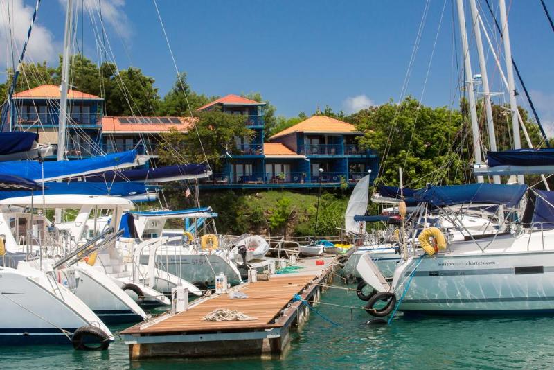 true blue bay resort