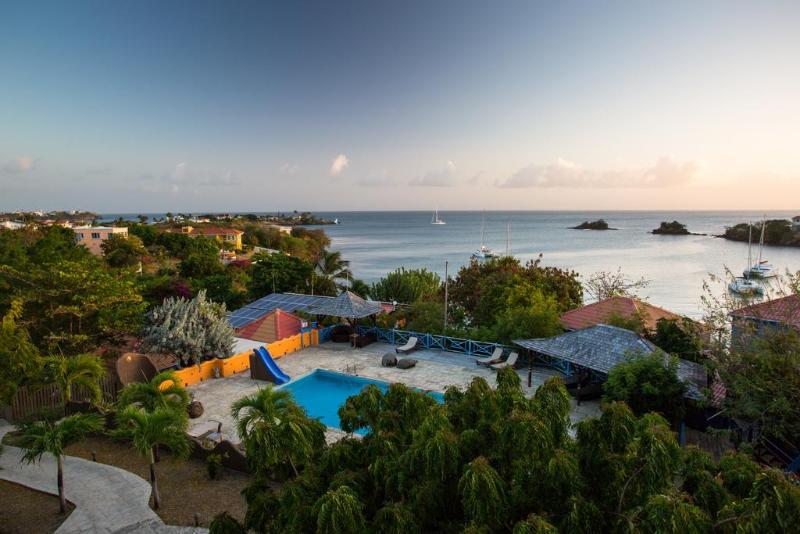 true blue bay resort