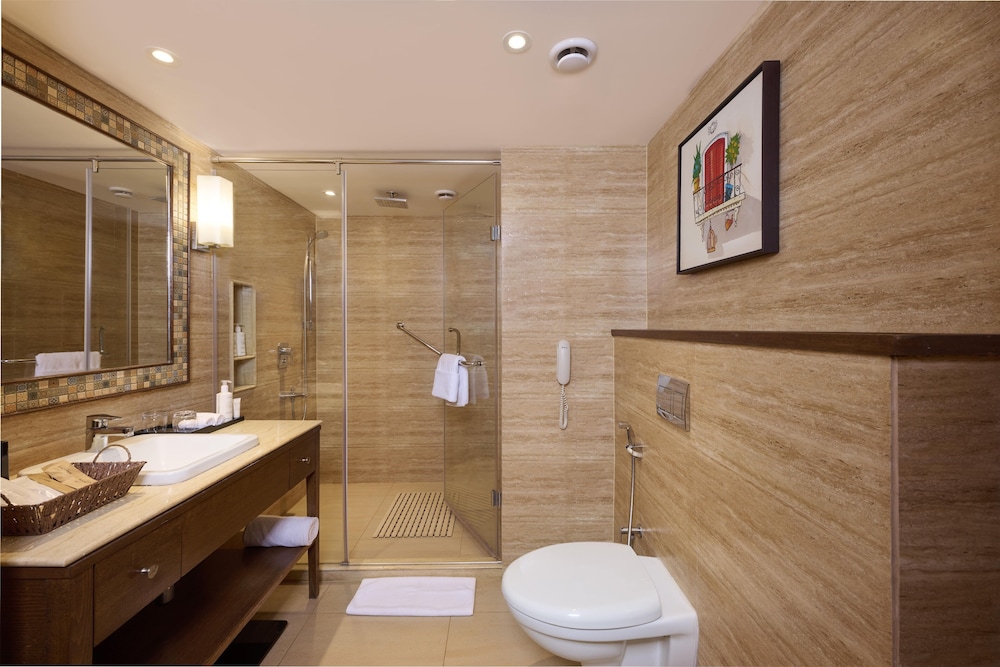 golden tulip vagator goa