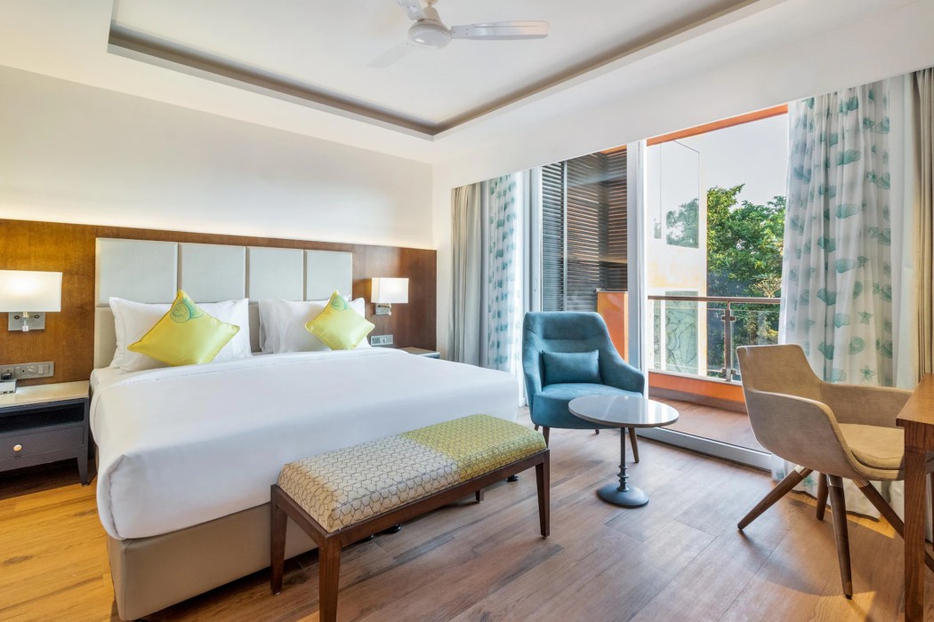 golden tulip vagator goa
