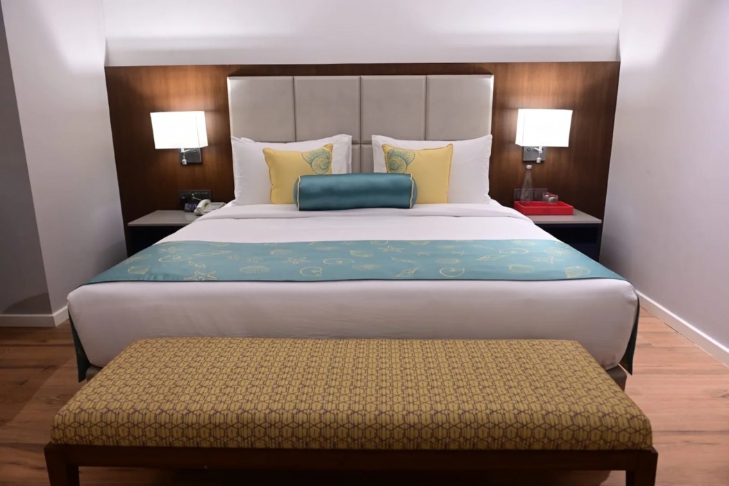 golden tulip vagator goa