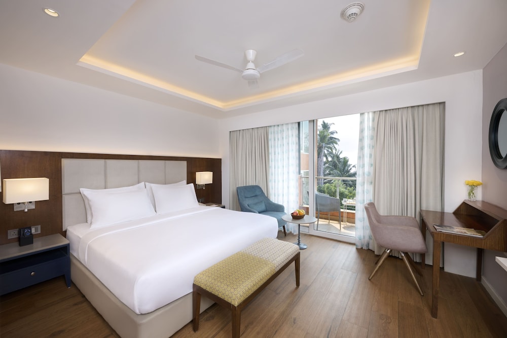 golden tulip vagator goa