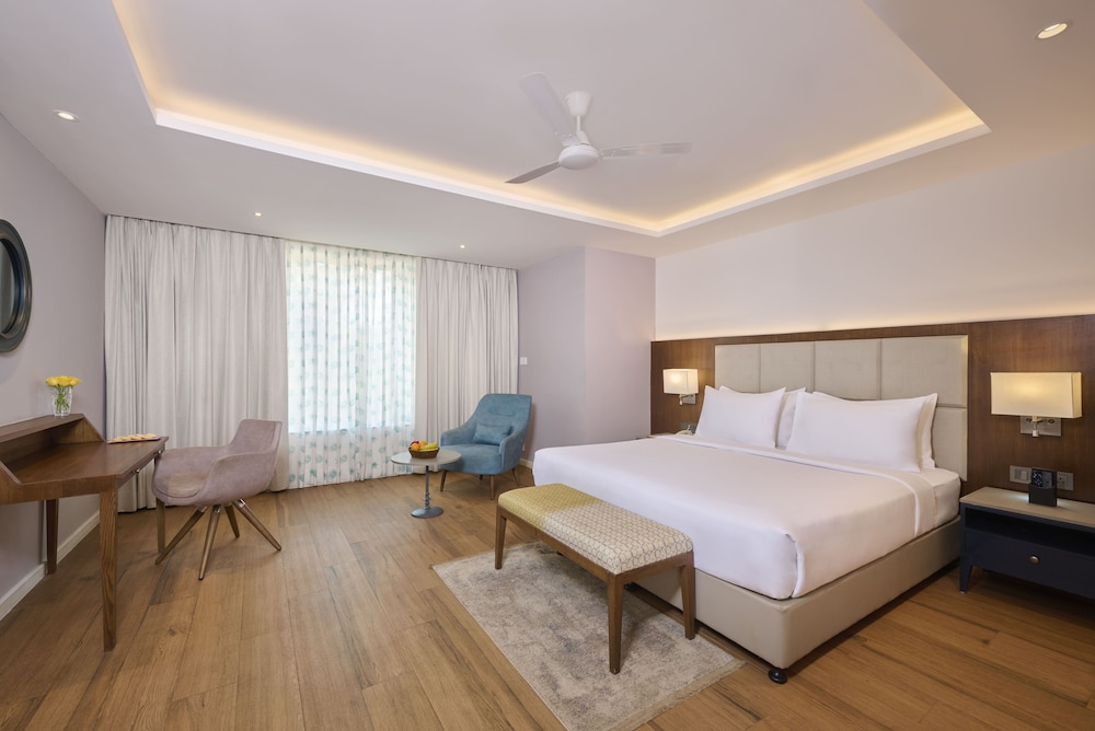 golden tulip vagator goa