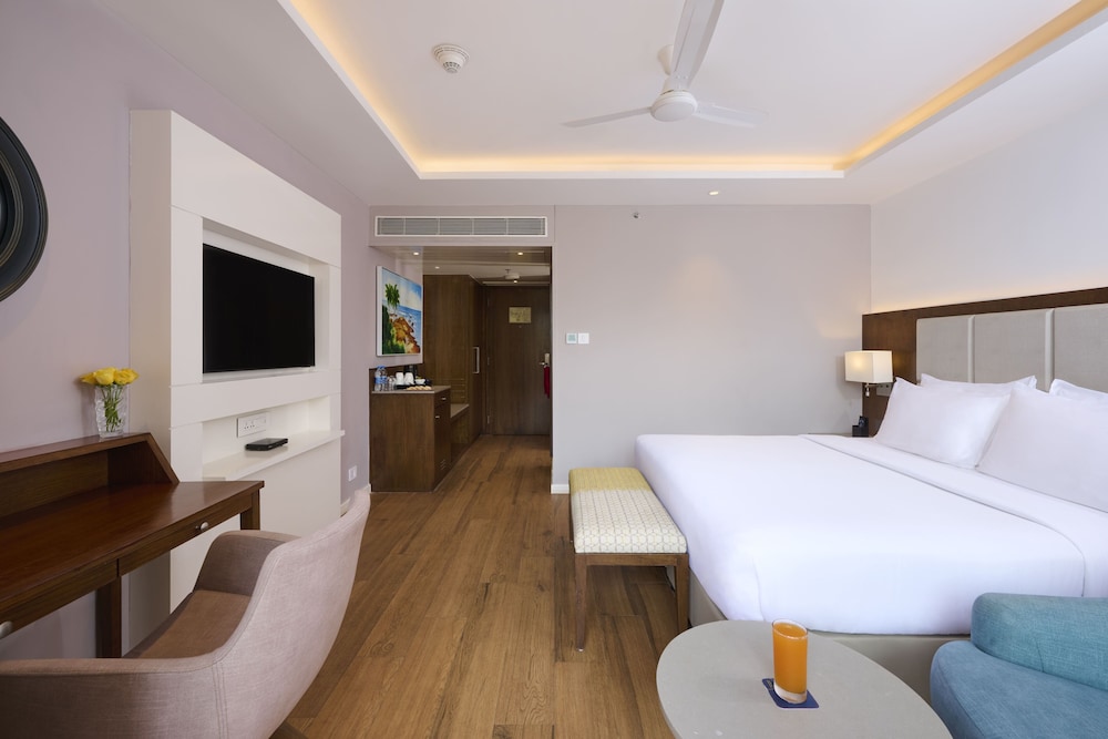 golden tulip vagator goa