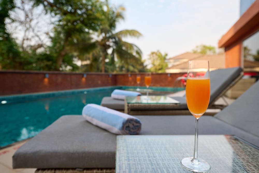 golden tulip vagator goa