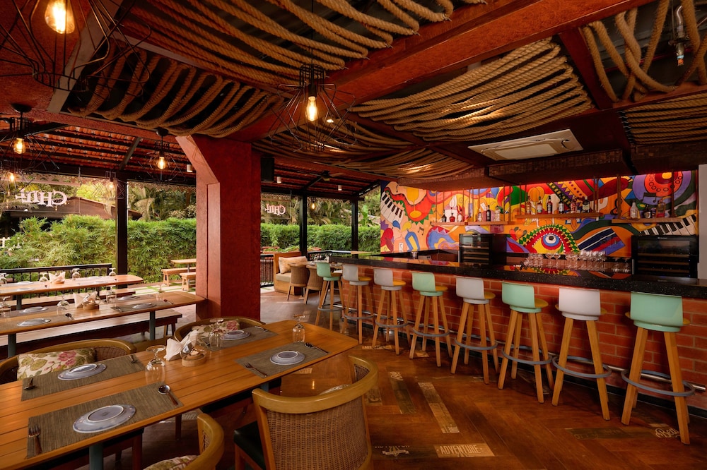 golden tulip vagator goa