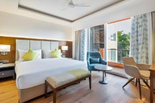 golden tulip vagator goa