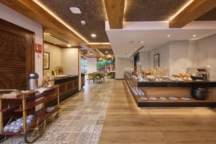 golden tulip vagator goa