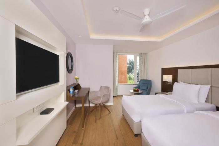 golden tulip vagator goa