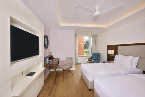 golden tulip vagator goa